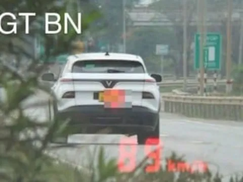 Xử lý tài xế ô tô gắn biển số giả để né camera giao thông