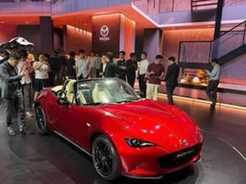 Mẫu xe vừa ra mắt tại Việt Nam hóa ra là 'vua xe mui trần', bán gần 28.000 chiếc trong năm 2025
