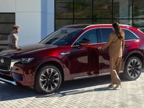 Rẻ hơn Prado cả tỉ đồng nhưng dùng động cơ hybrid, Mazda CX-90 có gì để thuyết phục giới nhà giàu Việt?