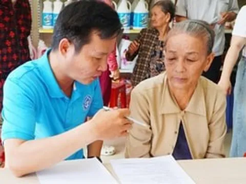 Mức tiền thưởng Huy hiệu Đảng mới nhất, có người sẽ được hưởng tới 37.950.000 đồng