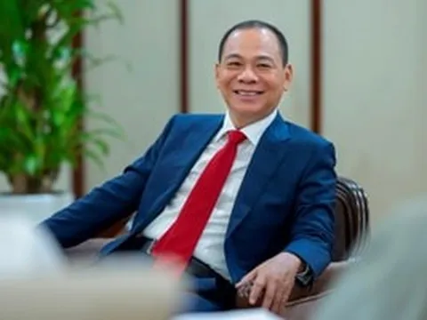 Tỷ phú Phạm Nhật Vượng bất ngờ xuất hiện tại LPBank
