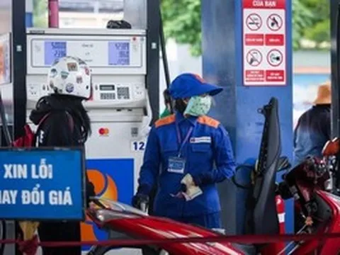 Giá dầu thế giới giảm sâu, Bộ Tài chính có động thái gây bất ngờ