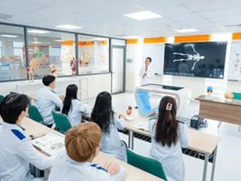 Trường Đại học Việt Nam xếp hạng 1.400 thế giới có ngành Y khoa học phí gần 1 tỷ đồng, chương trình thân thiện và tích hợp