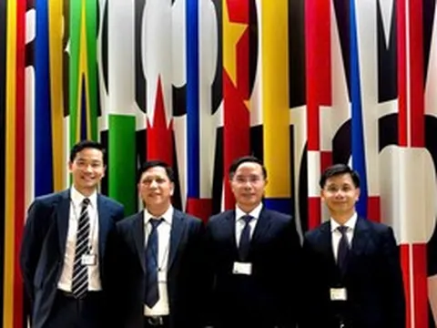 Thống đốc Phạm Đức Ấn gặp Ngân hàng Trung ương các nước trao đổi về tình hình kinh tế, định hướng sắp tới