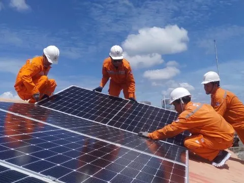 Rủi ro khi thực hiện bán điện mặt trời mái nhà cho hàng xóm