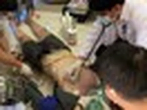 Người đàn ông 50 tuổi đột ngột tử vong, bác sĩ nói thẳng: Thà ngủ đến trưa còn hơn làm 5 việc sau khi mất ngủ