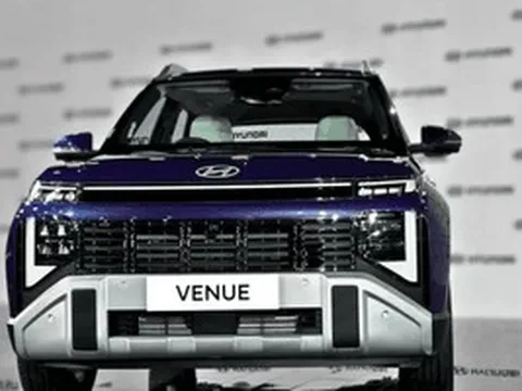 ‘Dò trúng mạch’, mẫu SUV của Hyundai giá chỉ 205 triệu, thiết kế khách Việt thấy quen, trang bị màn hình cong 12,3 inch và chỉ tốn 4,76 lít/100km