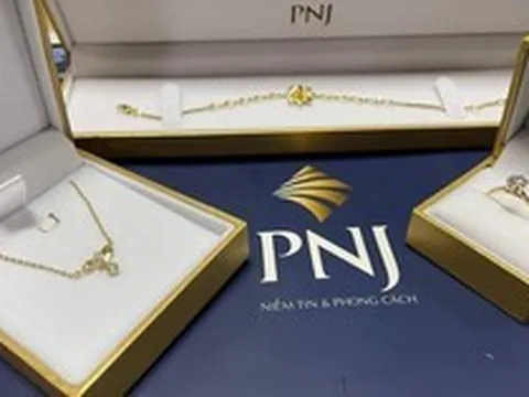 Cổ phiếu PNJ bị bán mạnh, hơn 10 triệu đơn vị “chất sàn”