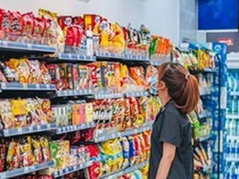 Vì sao xăng dầu giảm hết cỡ, hàng hóa dịch vụ gần như không giảm theo?