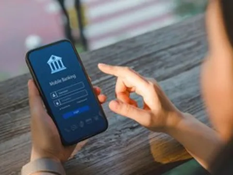 Từ 1/7/2026: Vietcombank, VietinBank, Techcombank… tạm dừng giao dịch chuyển khoản/rút tiền trực tuyến của đối tượng này