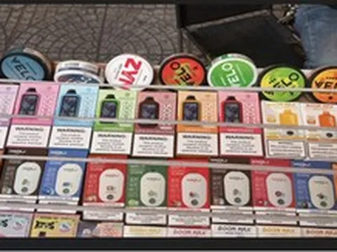 Lo ngại túi ngậm nicotine gây hại Gen Z, Bộ Y tế đề xuất cấm