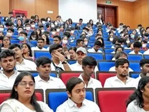 Điểm sàn Trường đại học Nam Cần Thơ: Y khoa 23 điểm, V-SAT 290 điểm