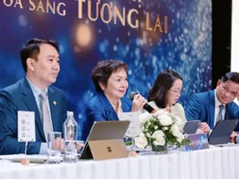 Gia đình Chủ tịch Cao Thị Ngọc Dung cân nhắc 'giải cứu' cổ phiếu PNJ