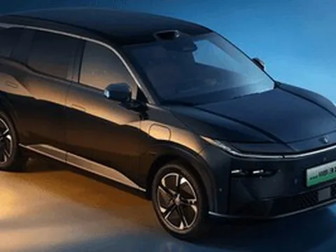 Toyota đã thay đổi, mẫu SUV giá chỉ 450 triệu đồng: Ngoại thất 'blacked-out' cá tính, nội thất 11 loa xập xình, khác gia đình trẻ sẽ thích