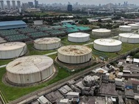 Nga 'hắt hơi', cả khu vực này lập tức 'cảm lạnh' - một quốc gia chỉ còn đủ xăng dùng trong 30 ngày