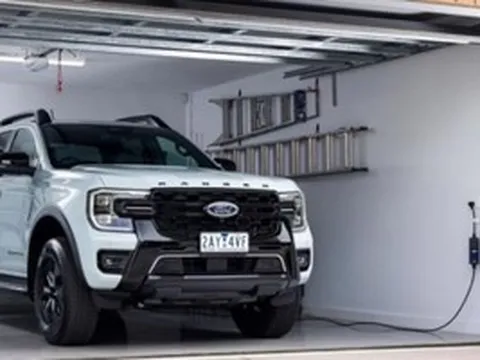 Cận cảnh Ford Ranger PHEV: Trạm điện di động có mức tiêu hao nhiên liệu cực thấp