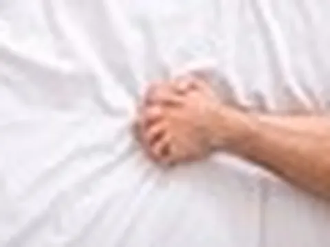 Nhịn “yêu" 7 ngày sẽ tăng cường bản lĩnh đàn ông? Bác sĩ nói thẳng: Tốt hơn hết nên làm 3 điều này