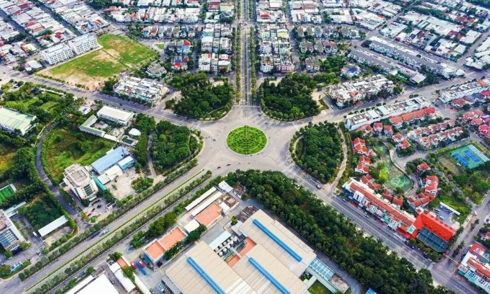 BÌNH DƯƠNG SAU 1 NĂM SÁP NHẬP: SỰ HÌNH THÀNH CỦA CÁC CỰC TĂNG TRƯỞNG MỚI TRONG CẤU TRÚC ĐẠI ĐÔ THỊ LỚN NHẤT VIỆT NAM
